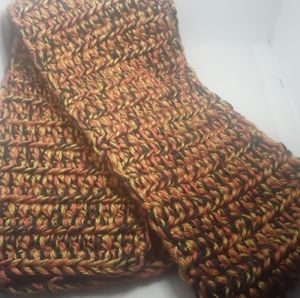 NWOT handmade scarf(Fall)